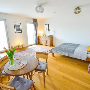 design-apartment-stadhalle-i-brandnew.vienna-besthotels.com/