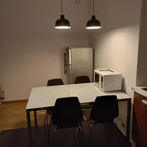 https://royal-park-apartament.warsawhotelspoland.com