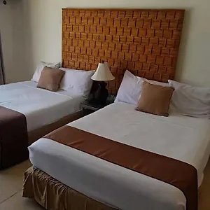 https://villas-marlin-ocean-front.quintano-roohotels.com